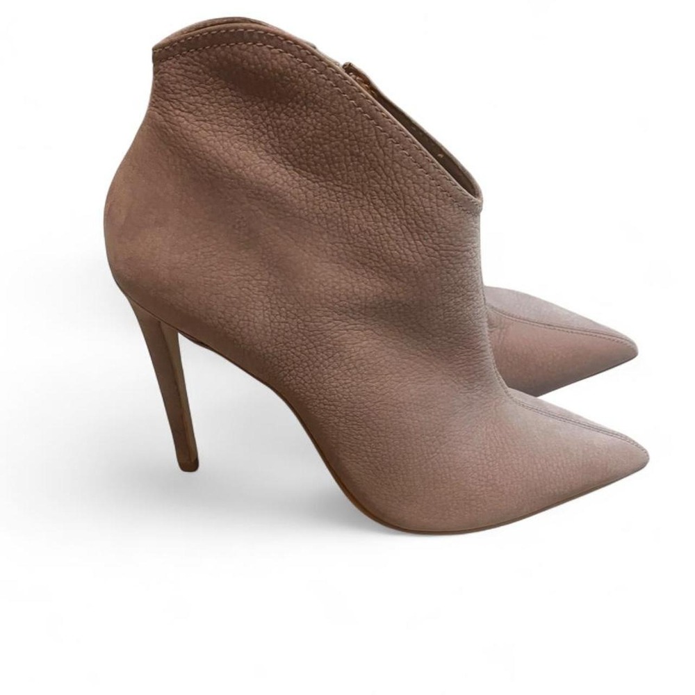 Steve Madden tan leather ankle boots made in Brazil